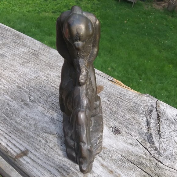 Very solid heavy metal bookend End of Trail horse and rider - Picture 8 of 14